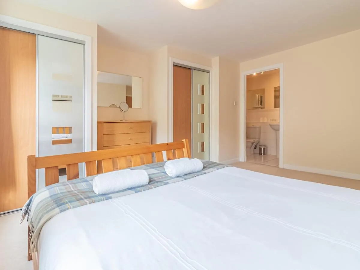 Pass The Keys Spacious And Central Flat, Sleeps 5 Edimburgo